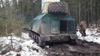 На гусеничном танке-вездеходе Газ73 гтму в лес по бездорожью Замена турбины в полевых условиях