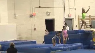 Aly Raisman traning 2005