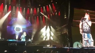 Guns N' Roses - Black Hole Sun (Tribute to Chris Cornell) (Live in London Jun 16th 2017)