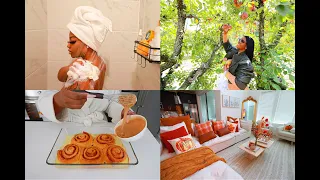 Fall Vlog | Apple Picking Date, Body Care Routine, Homemade Pumpkin Rolls, NEW Decor, and MORE