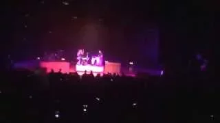 Twenty One Pilots Live-Hometown and Old Songs Medley