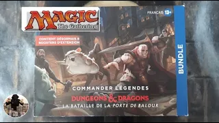 J'ouvre le Bundle Commander Légendes, la bataille de la porte de Baldur, cartes Magic The Gathering