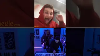 Pitch Perfect Duo Surprise Guy with "Sweet Home Alabama"