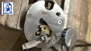 441. Homemade cutaway Chubb Cruiser demo practice padlock - See how levers are picked to get it open