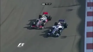 Lewis Hamilton overtake on Rubens Barrichello Bahrain GP 2010