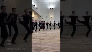 Начинаем 87-й сезон! Первый рабочий день! #moiseyevballet