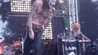 Larva 'Massgrave' live at Castle Party 2016 - Poland