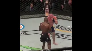 Kamaru Usman knocks Colby Covington down! *Crowd Reaction*