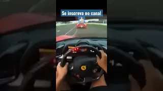 Racha entre Ferrari 458 vs Ferrari 488