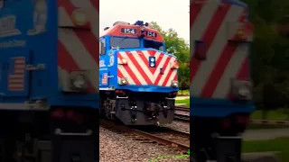 Eastbound Metra on the UP West Line in West Chicago