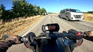 Ryker 900 continues to chase the GSXR 750 through twisty country roads, so much fun 😁 👍