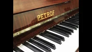 3 песни на пианино PETROF