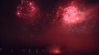 Canoe 22' Fireworks