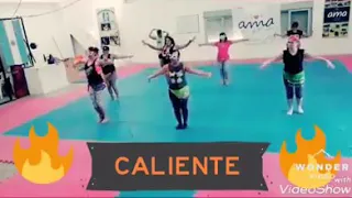 Coreografía "Caliente"