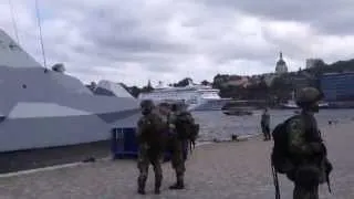 HMS Visby och HMS Helsingborg på besök i Stockholm juni 2014
