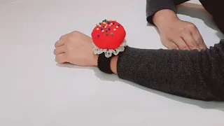 Very Comfortable Wrist Pin Cushion /DIY and Tutorial