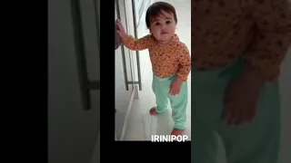 LA HIJA DE NATTI NATASHA APRENDIÓ A CAMINAR CUANDO RAPHY PINA ESTÁ EN CÁRCEL NATTI LLORA 😱 #shorts