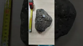 3-х килограммовый метеорит.  A 3-kilogram meteorite