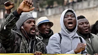 Мигранты в Италии боятся массовых депортаций после выборов