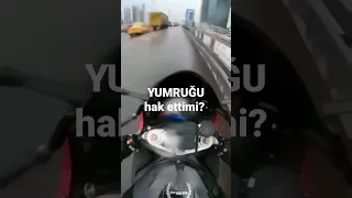 Kim haklı? Yumruk atmaya gerek var mı?