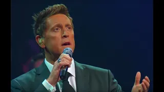 Ernie Haase & Signature Sound - "You'll Never Walk Alone" [Official Music Video]