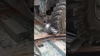 This is how the truck goes on the railroad