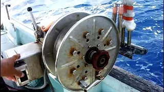Longline Fishing Deep Sea using large and powerful electric reel