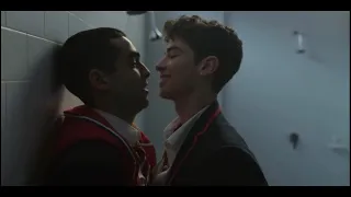 Patrick and Omar broken heart … #manurios #elitenetflix