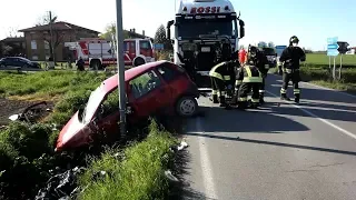 Violento scontro a Prada fra un camion e un'auto: 70enne ricoverato in condizioni molto gravi