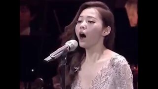 ¿Recuerdas ESA escena de 'El Quinto Elemento'? La cantante china Jane Zhang la interpretó en vivo