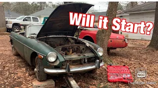 Dragging a 1971 MGB out of the Woods after 20years! Will it Run? Part 2