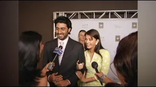 Watch Aishwarya Rai Bachchan and Abhishek Bachchan Cutely Flirt on the Red Carpet!