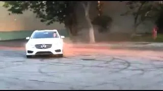 Donuts and drift in Mercedes e350 2014