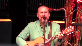 Colin Hay of Men At Work Overkill, Down Under, Who Can It Be Now? Live