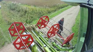 Claas VX 88 barley harvesting in Finland