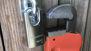 [519] Master Pro Series 7035 Padlock: Twist Attack