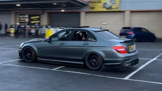 Mercedes C63 AMG W204 Donuts, Burnout + LOUD Revs!