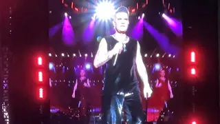 Robbie Williams Strong • Perth Australia XXV Tour 1 Dec 2023 • Awesome Entertainer!