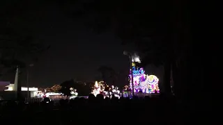 Tokyo Disneyland クリスマスバージョンの「東京ディズニーランド・エレクトリカルパレード・ドリームライツ」 ③ 〜小さな世界〜