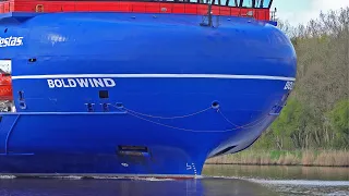 HEAVY LOAD CARRIER "BOLDWIND" PASS THE KIEL CANAL - 4K SHIPSPOTTING GERMANY APRIL 2023