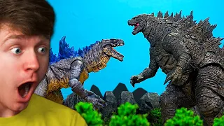 LEGENDARY GODZILLA vs ZILLA the Stop Motion FIGHT!