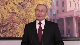 Владимир Путин заявил о планах расширять поставки газа и нефти в Китай