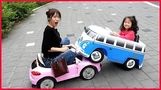 Seoeun VS Mom Pink Car and Mini Bus Contest