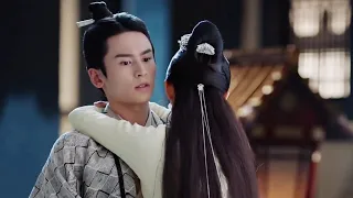 小嬌妻被囚禁還欺辱，見到王爺跳上去抱著他委屈哭了🧡Chinesedrama