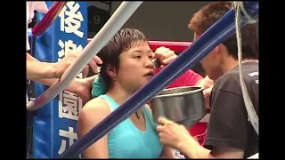 小関桃 (青木) vs 久保真由美 (KG大和) 女子ボクシングミニフライ級４回戦 Female boxing