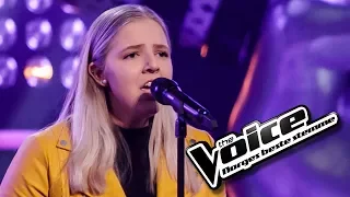 Andrea Santiago Stønjum - False Alarm | The Voice Norge 2017 | Blind Auditions