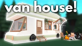 Building a CAMPER VAN HOUSE in Bloxburg