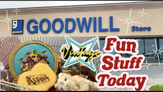 Digging For Treasures in the Goodwill Bins | Thrifting For Vintage to Resell