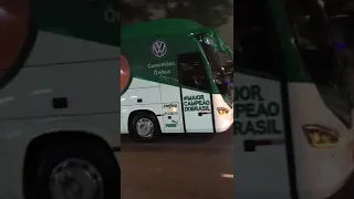 Quando o ônibus do Palmeiras foi apredejado