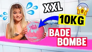 WIR MACHEN EINE 10KG XXL BADEBOMBE SELBST!😱 Was passiert in der Wanne?! 😳🤯🛁💕 + Neue Ankündigung!